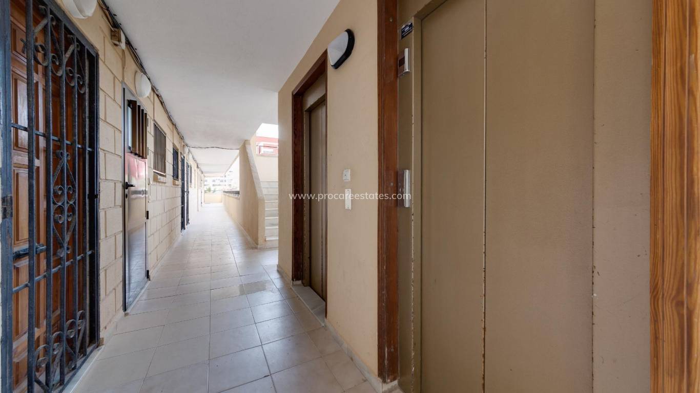 Resale - Apartment - Torrevieja - Cabo Cervera