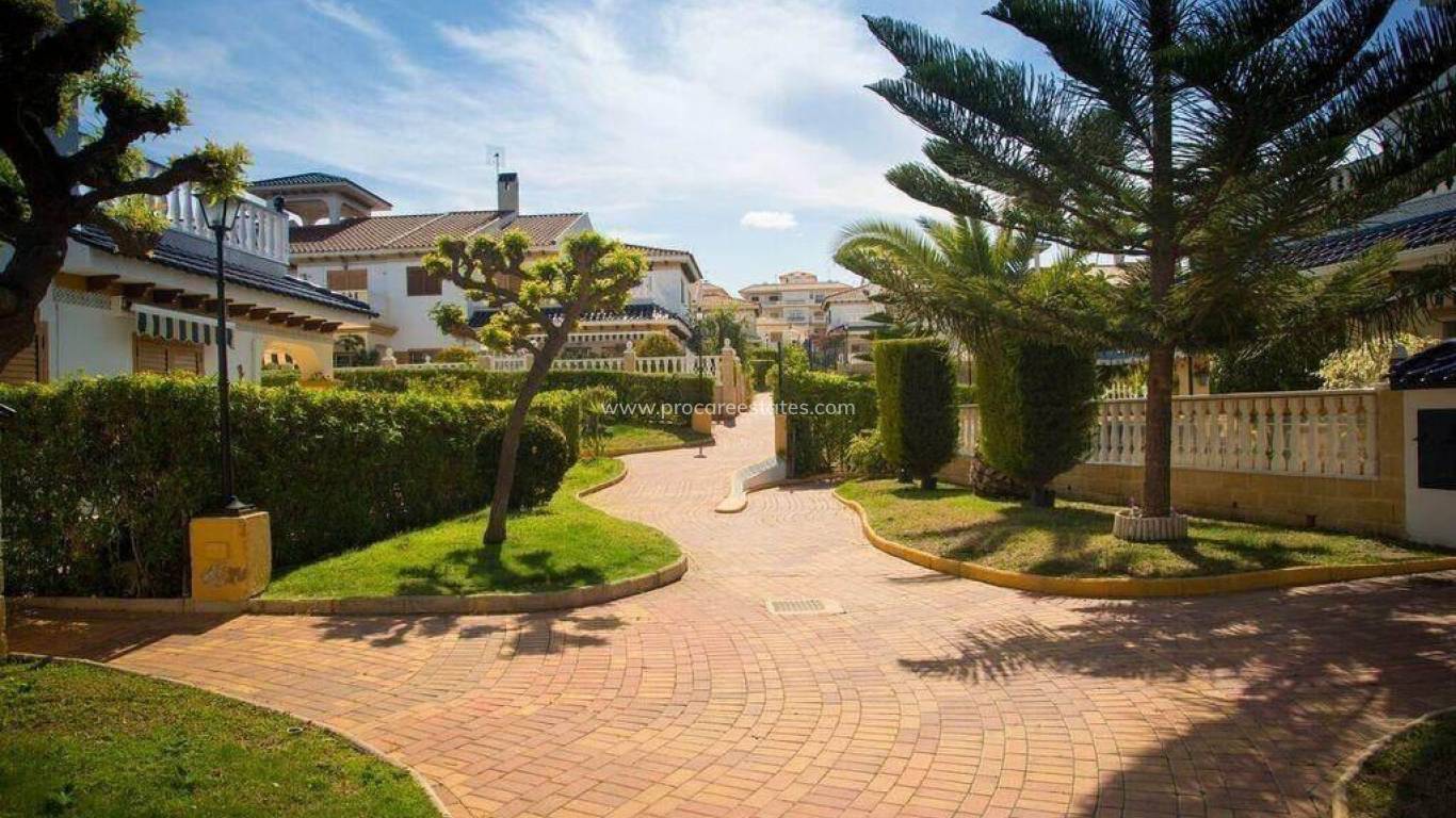 Resale - Apartment - Torrevieja - Cabo Cervera