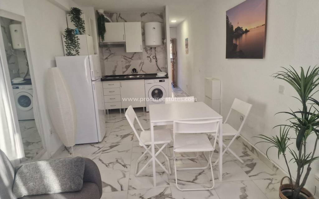 Resale - Apartment - Torrevieja - Cabo Cervera