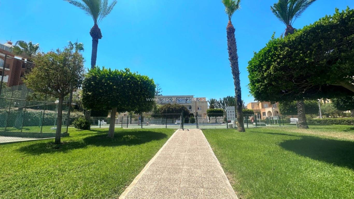 Resale - Apartment - Torrevieja - Cabo Cervera