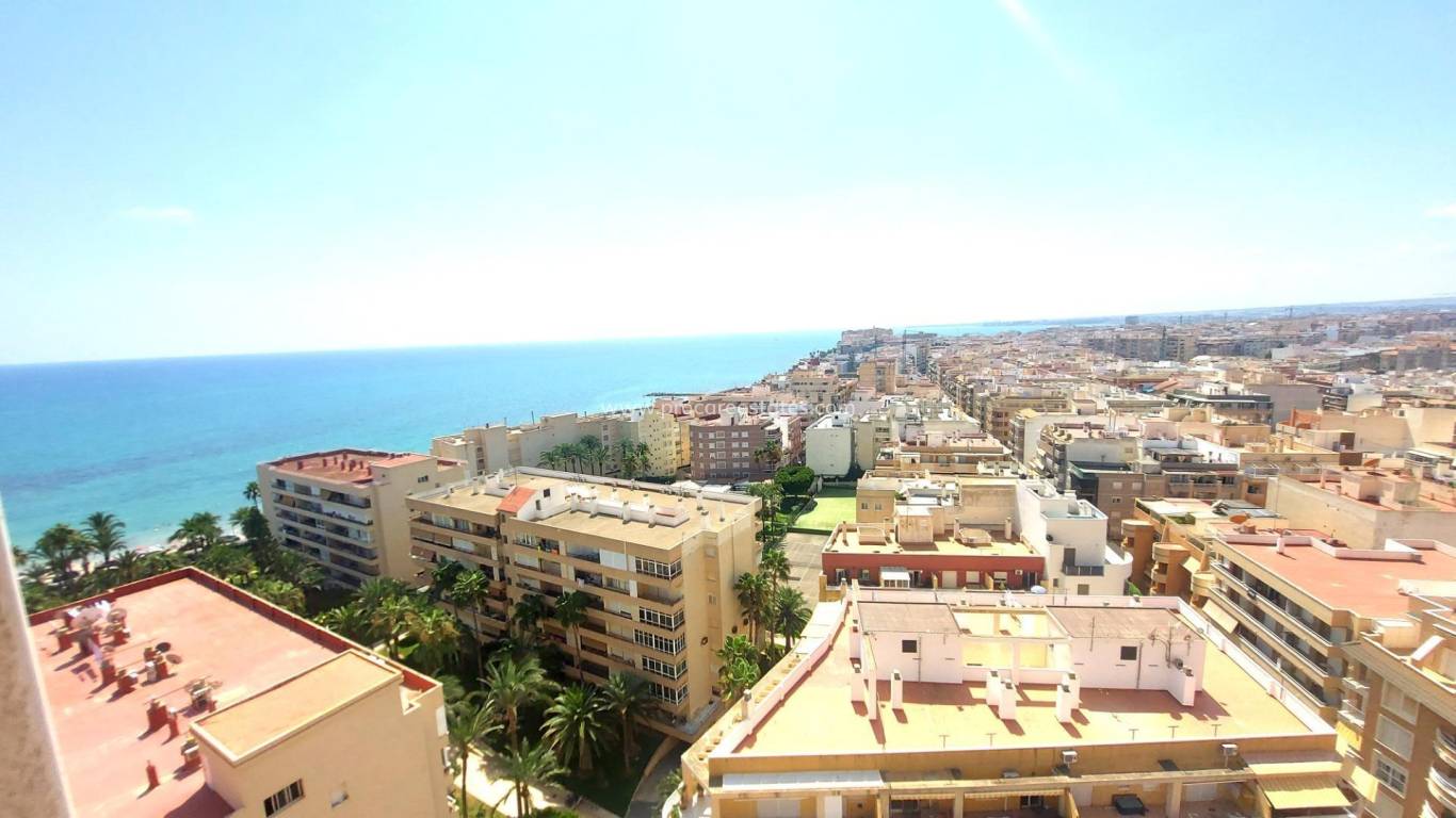 Resale - Apartment - Torrevieja - Carrefour Area