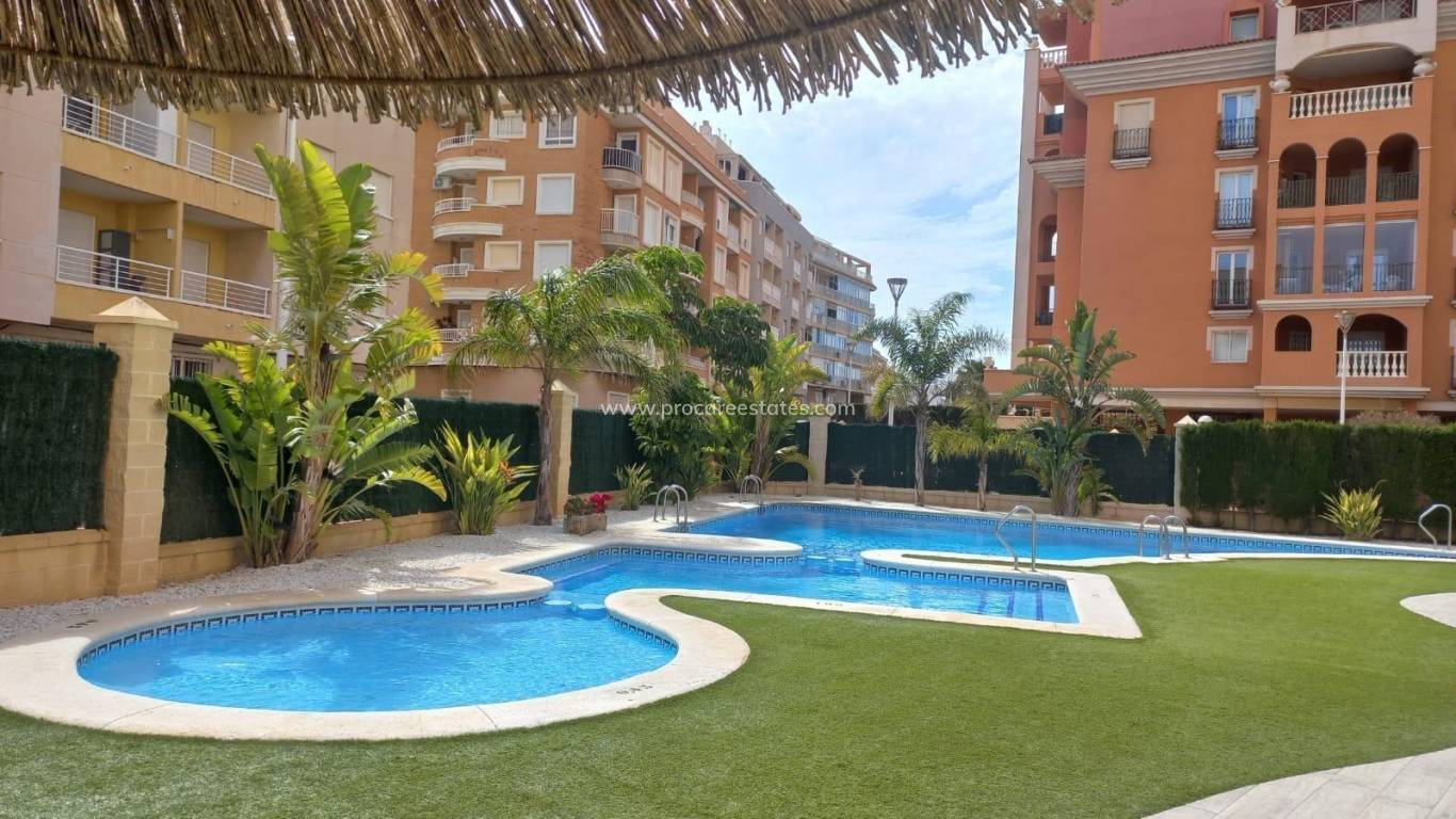 Resale - Apartment - Torrevieja - Carrefour Area