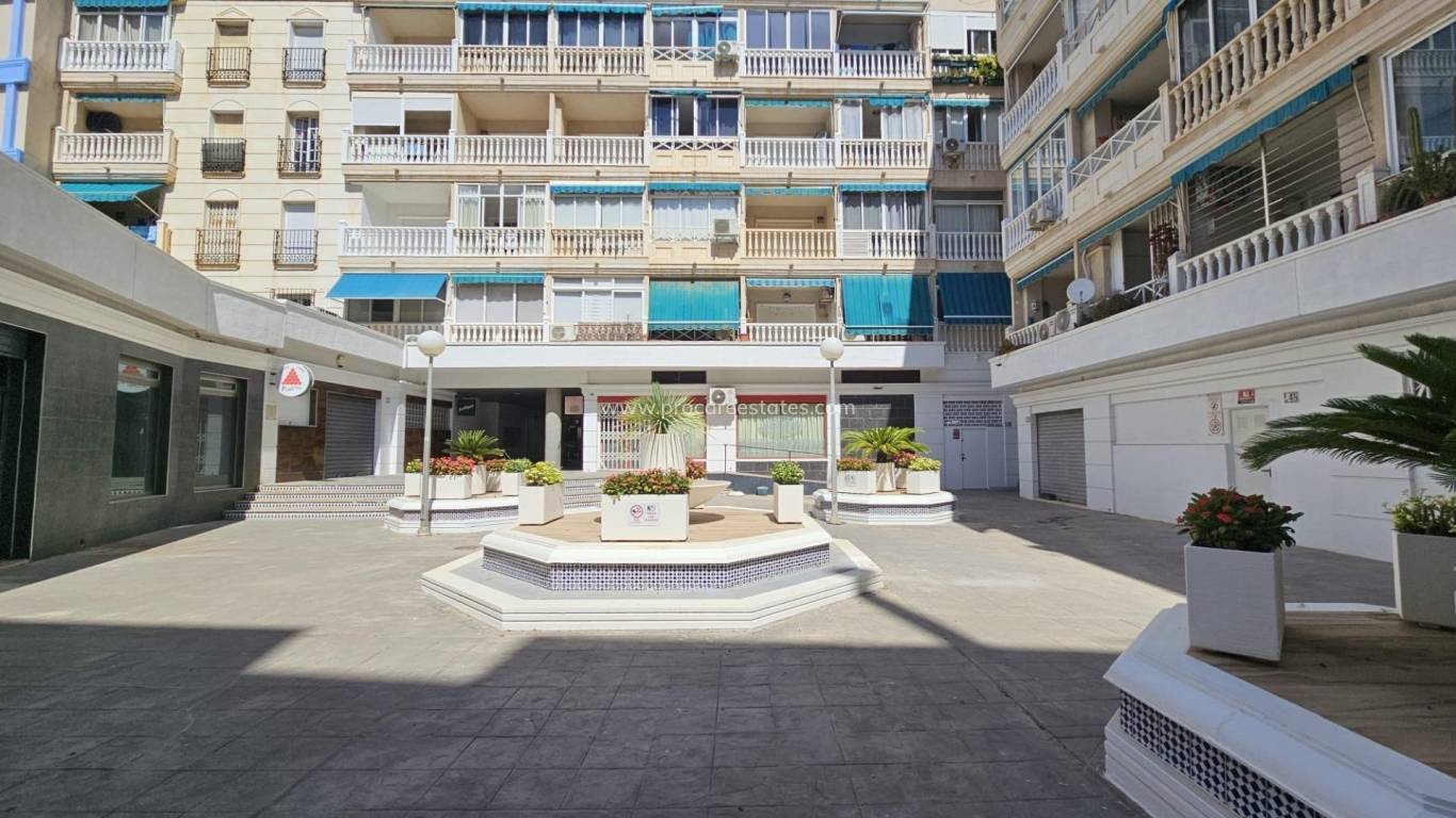 Resale - Apartment - Torrevieja - Carrefour Area