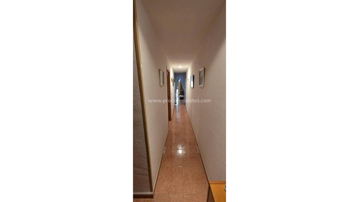 Resale - Apartment - Torrevieja - Carrefour Area