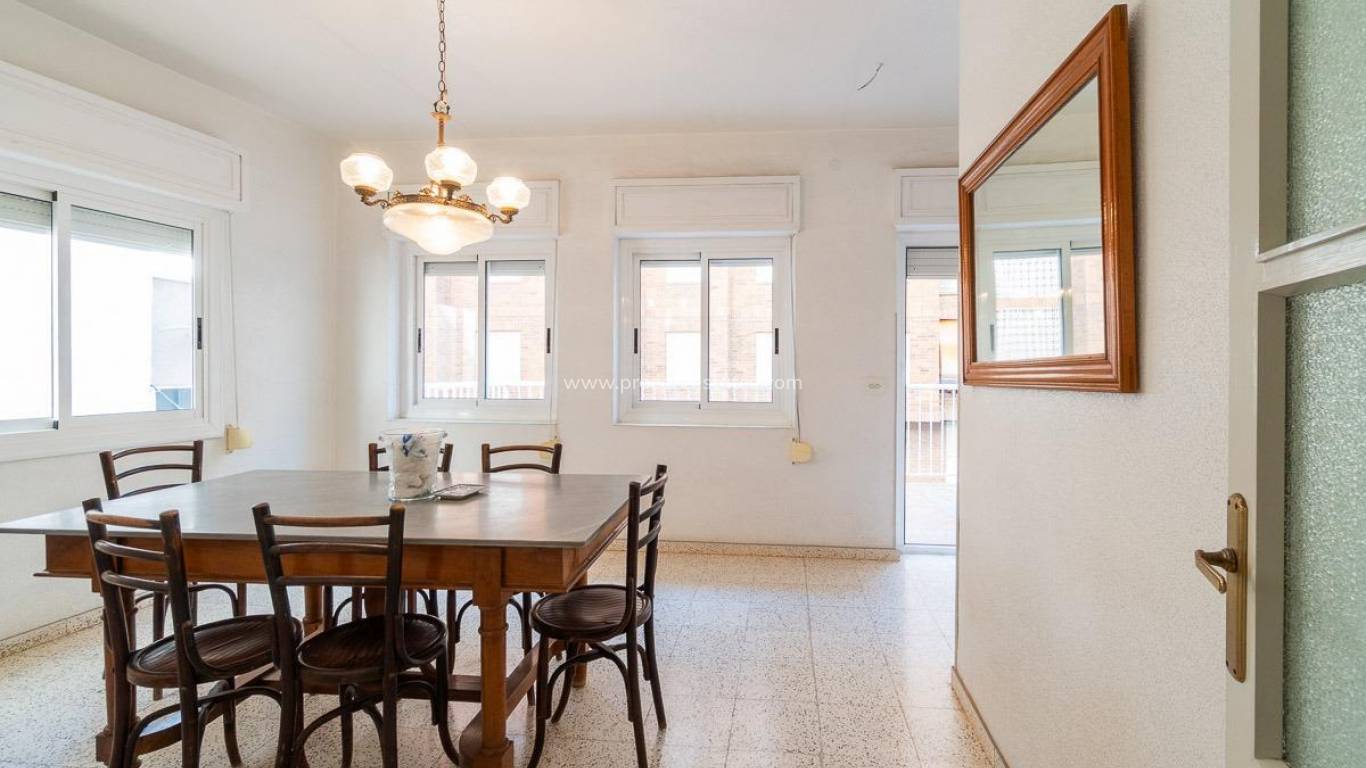 Resale - Apartment - Torrevieja - Carrefour Area