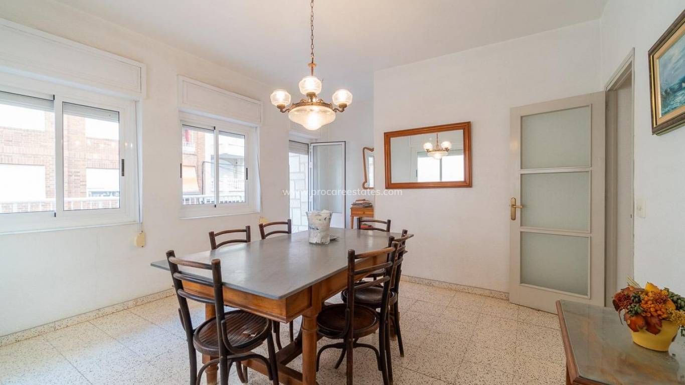 Resale - Apartment - Torrevieja - Carrefour Area