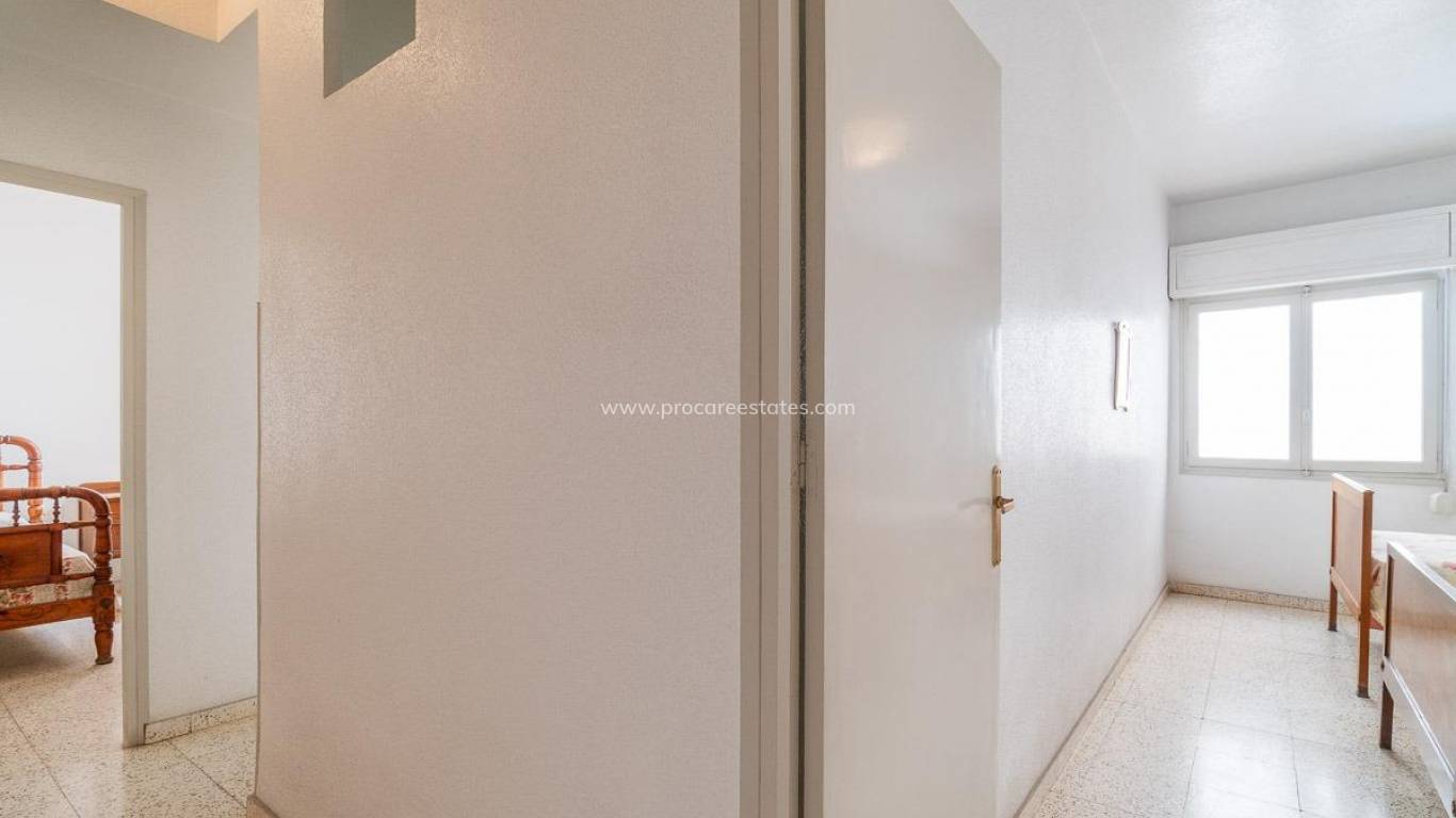 Resale - Apartment - Torrevieja - Carrefour Area