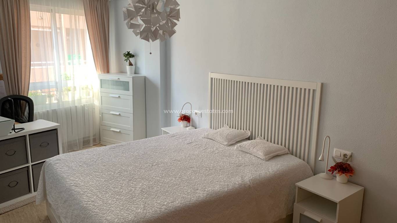 Resale - Apartment - Torrevieja - Centro