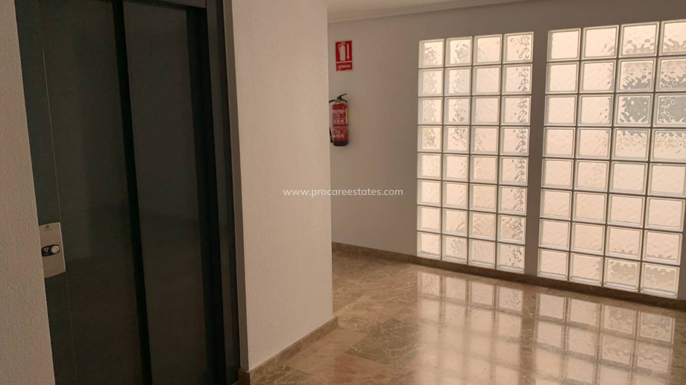 Resale - Apartment - Torrevieja - Centro