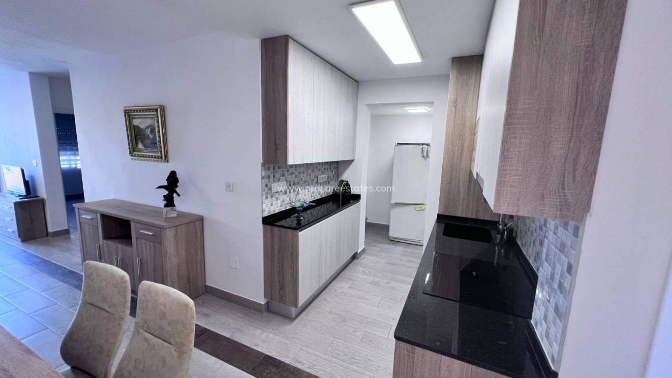 Resale - Apartment - Torrevieja - El Chaparral