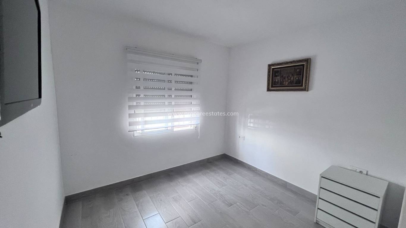 Resale - Apartment - Torrevieja - El Chaparral