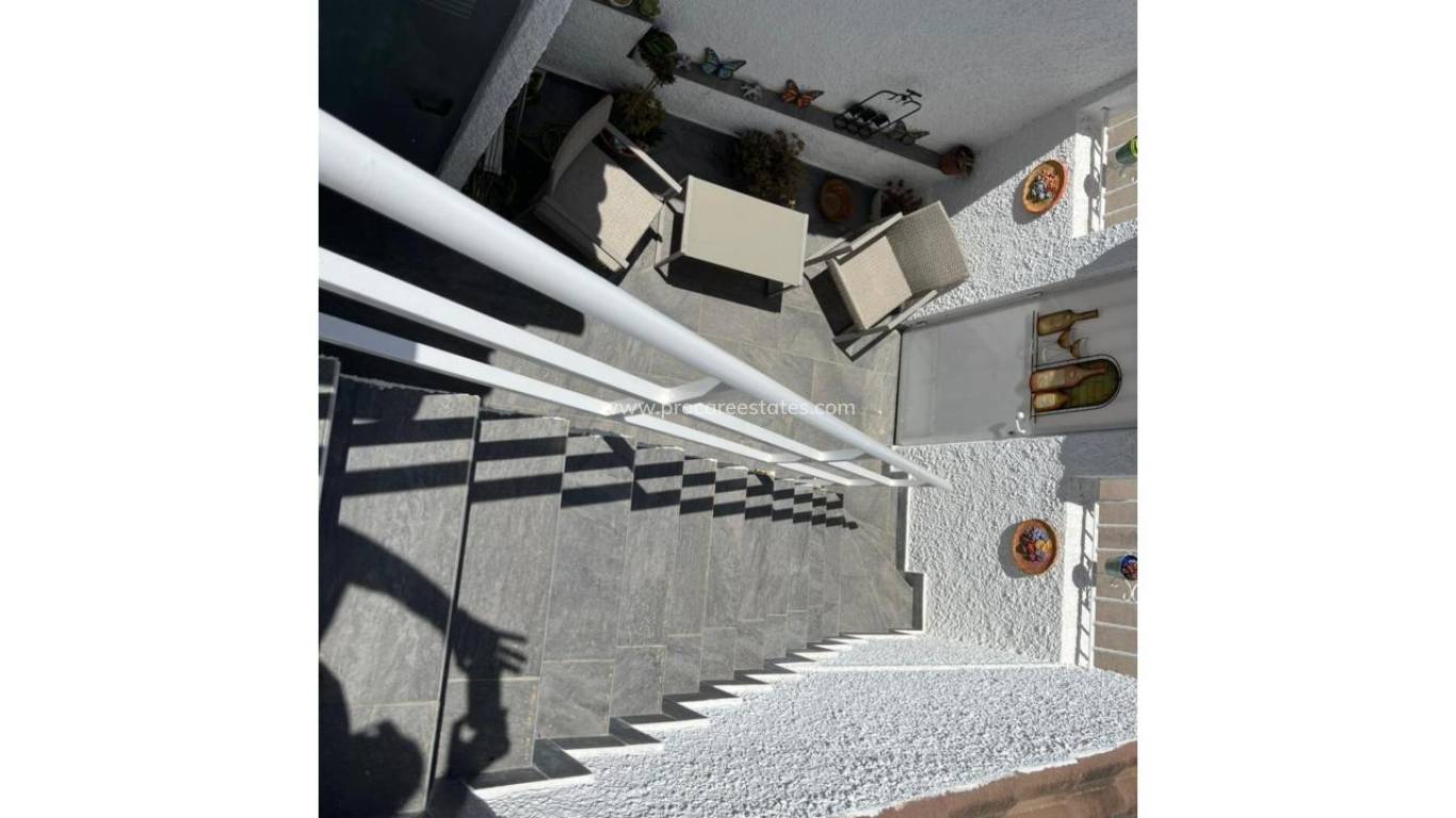 Resale - Apartment - Torrevieja - El Chaparral