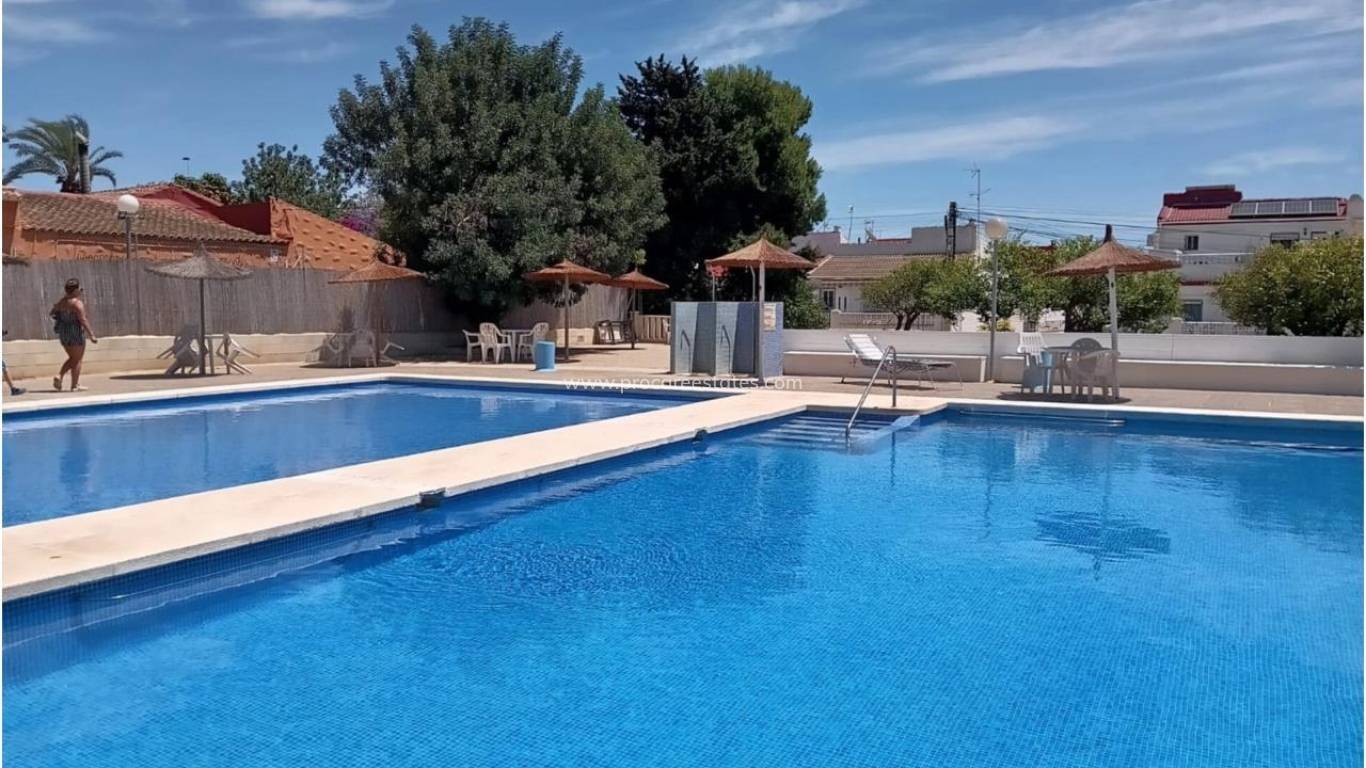 Resale - Apartment - Torrevieja - El Chaparral