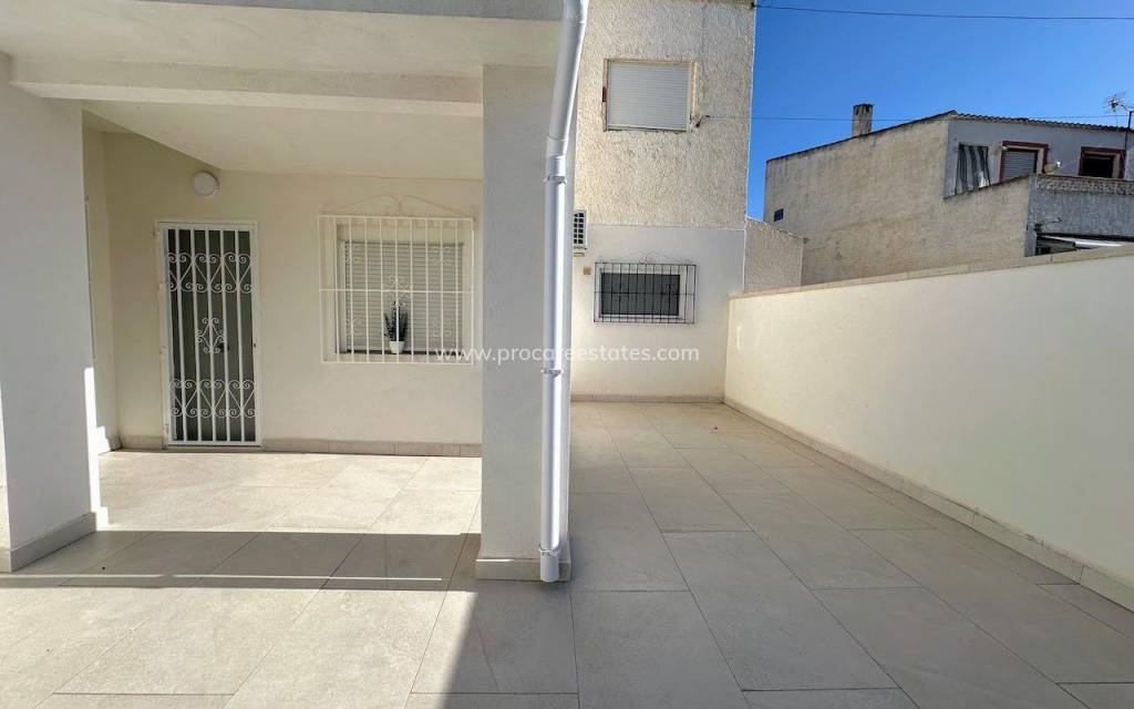 Resale - Apartment - Torrevieja - El Chaparral