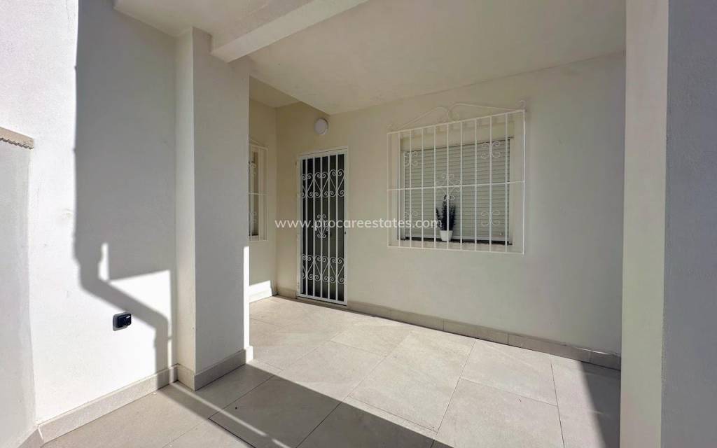 Resale - Apartment - Torrevieja - El Chaparral