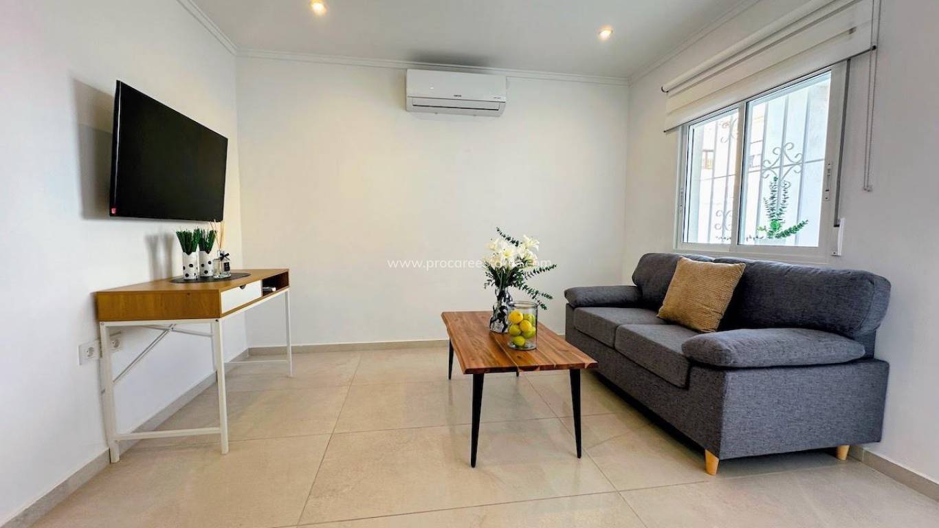 Resale - Apartment - Torrevieja - El Chaparral