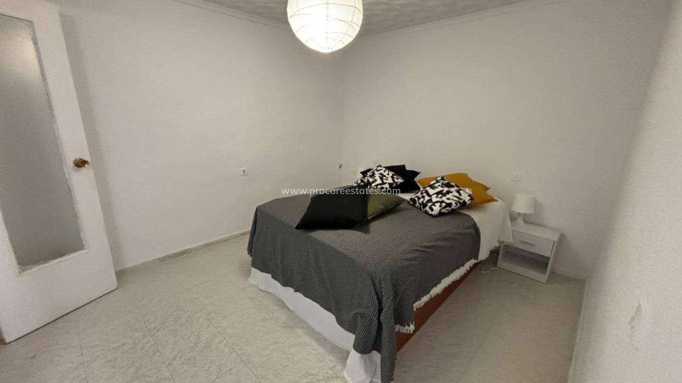 Resale - Apartment - Torrevieja - El Chaparral