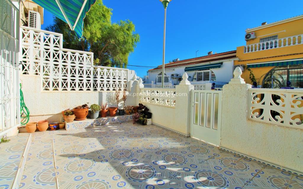 Resale - Apartment - Torrevieja - El Chaparral