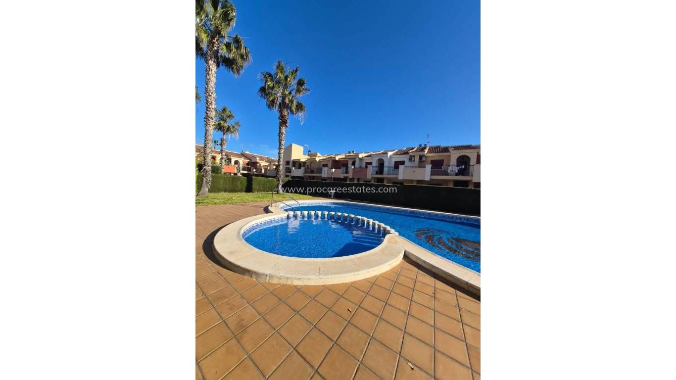 Resale - Apartment - Torrevieja - El Chaparral