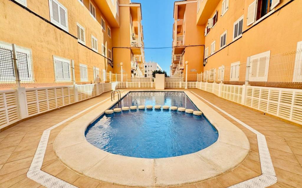 Resale - Apartment - Torrevieja - La Mata