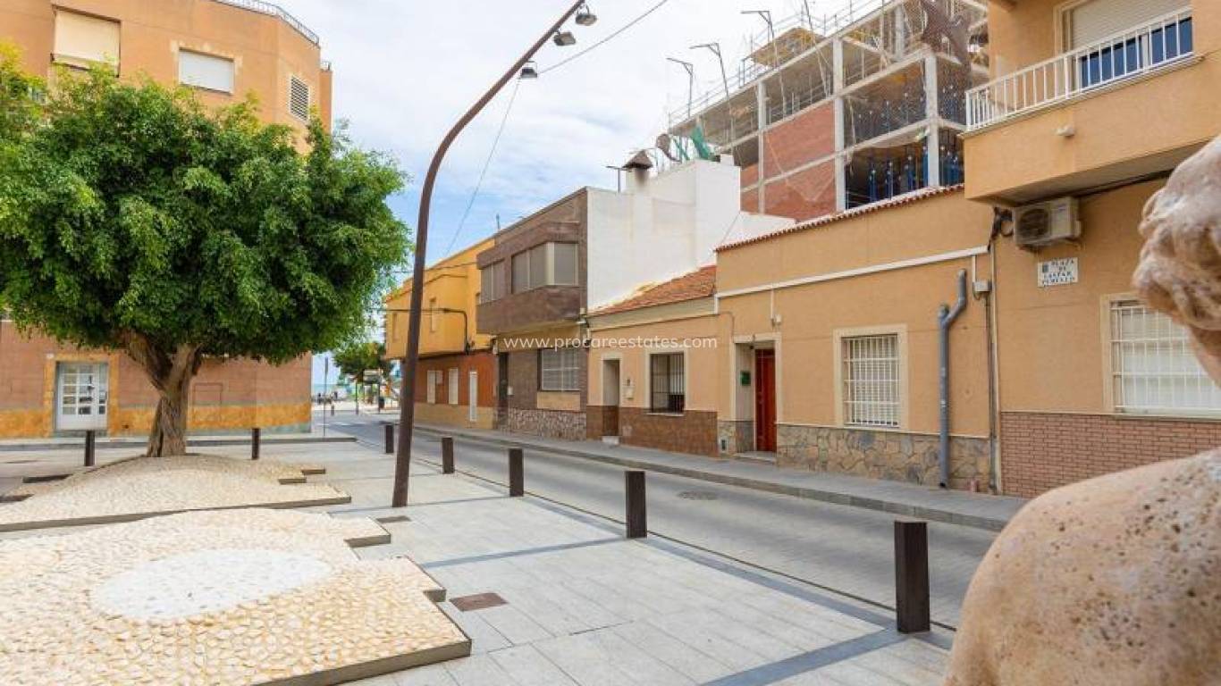 Resale - Apartment - Torrevieja - La Mata