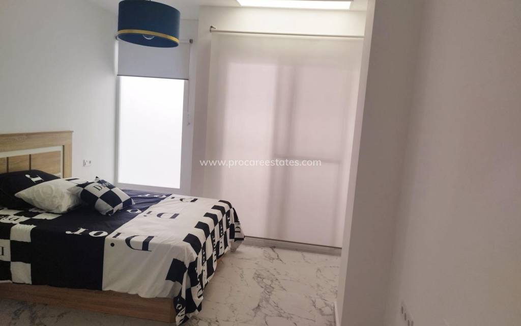 Resale - Apartment - Torrevieja - La Mata