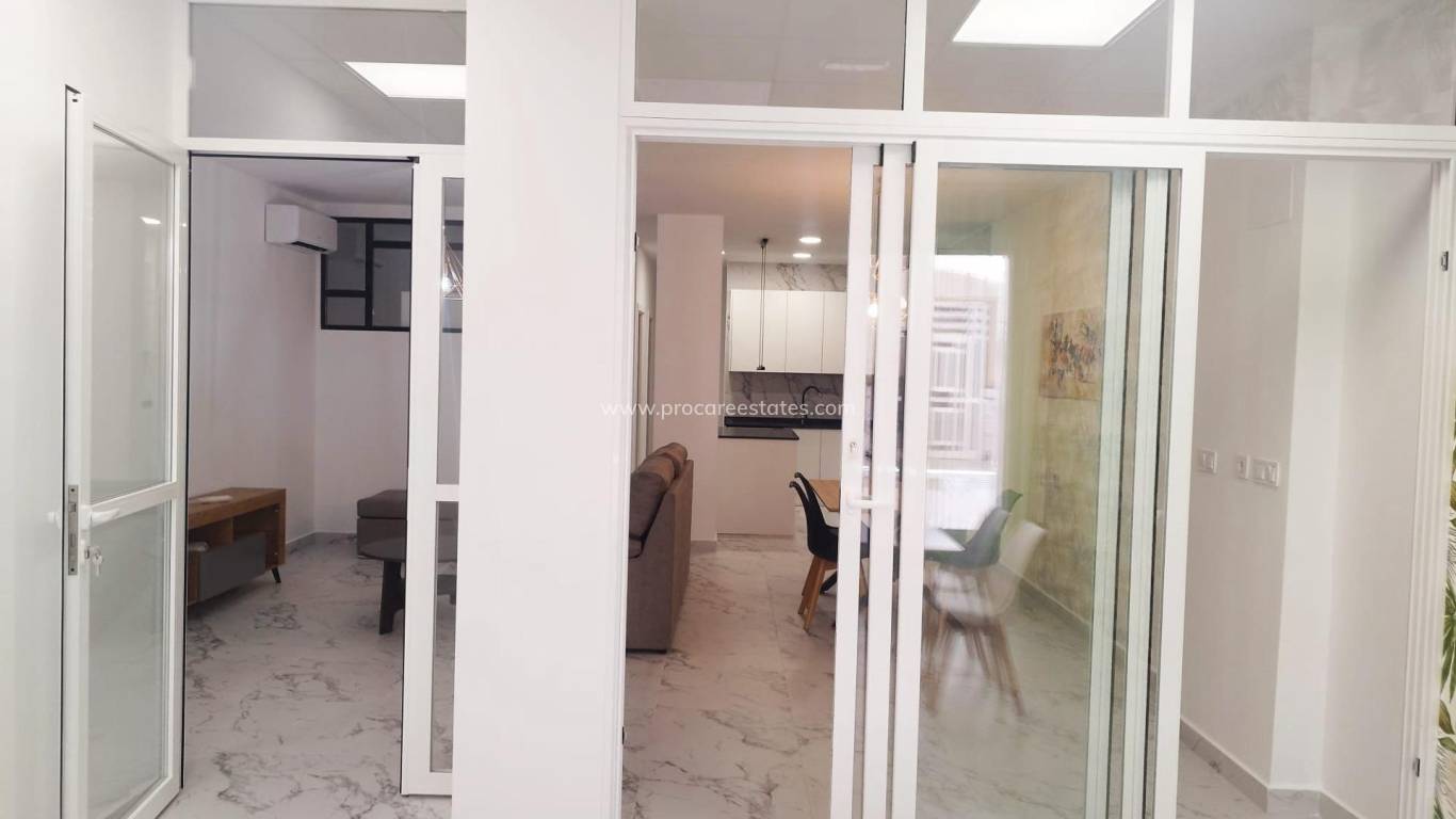 Resale - Apartment - Torrevieja - La Mata