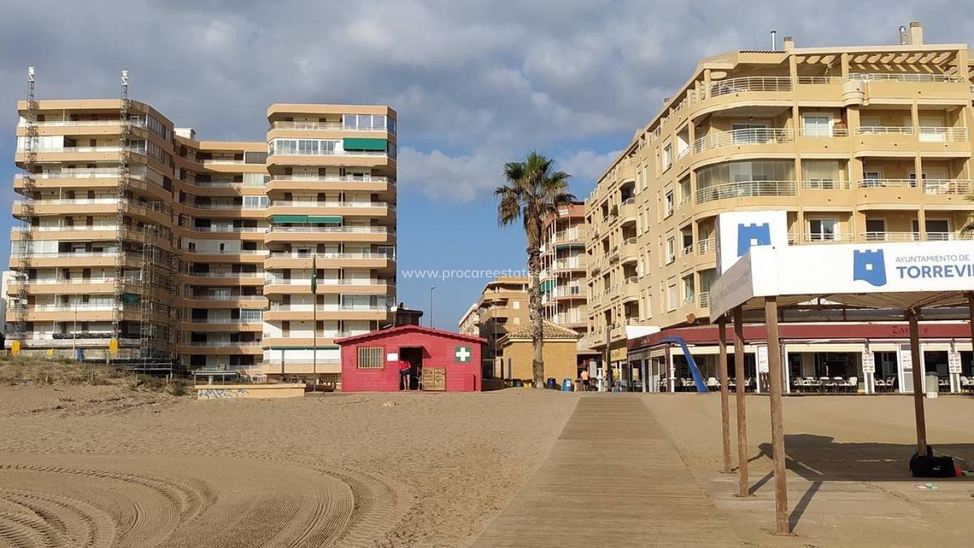 Resale - Apartment - Torrevieja - La Mata