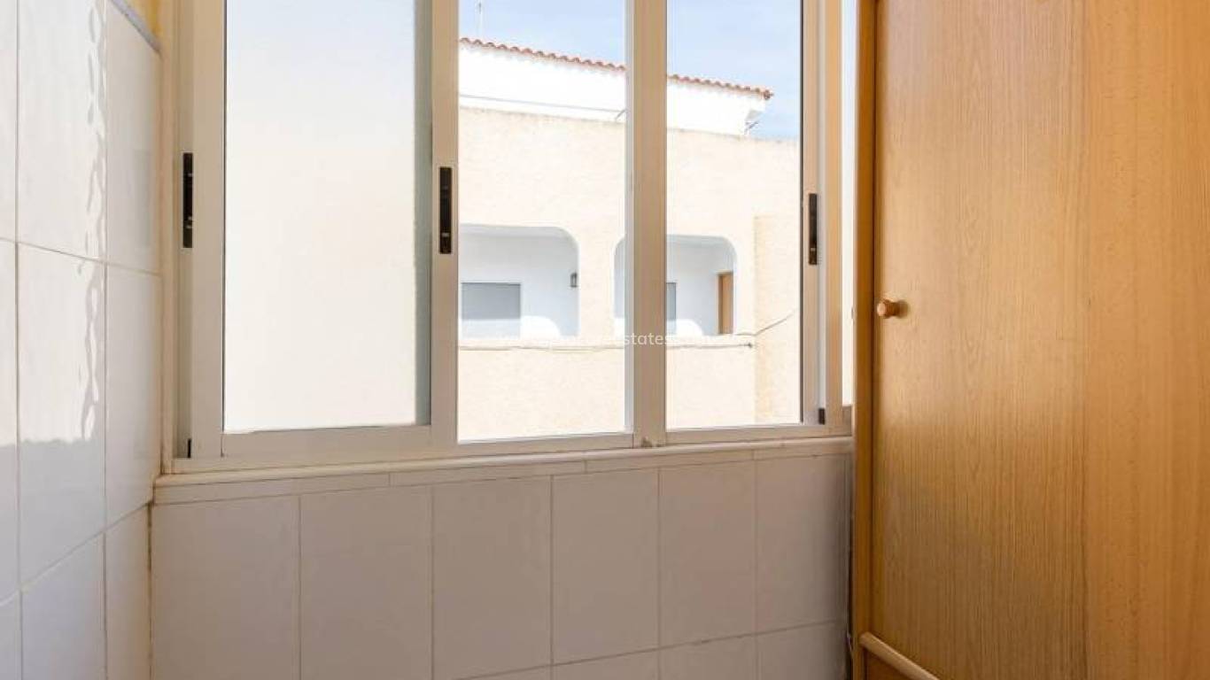 Resale - Apartment - Torrevieja - La Mata