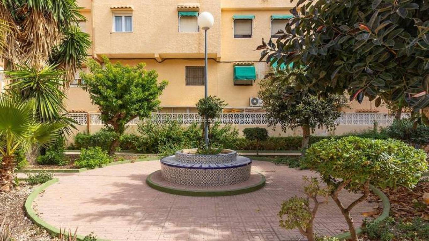 Resale - Apartment - Torrevieja - La Mata