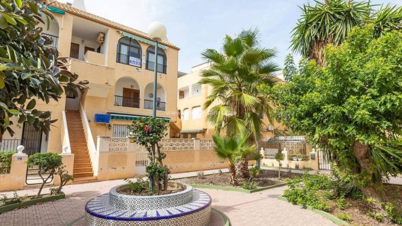 Resale - Apartment - Torrevieja - La Mata