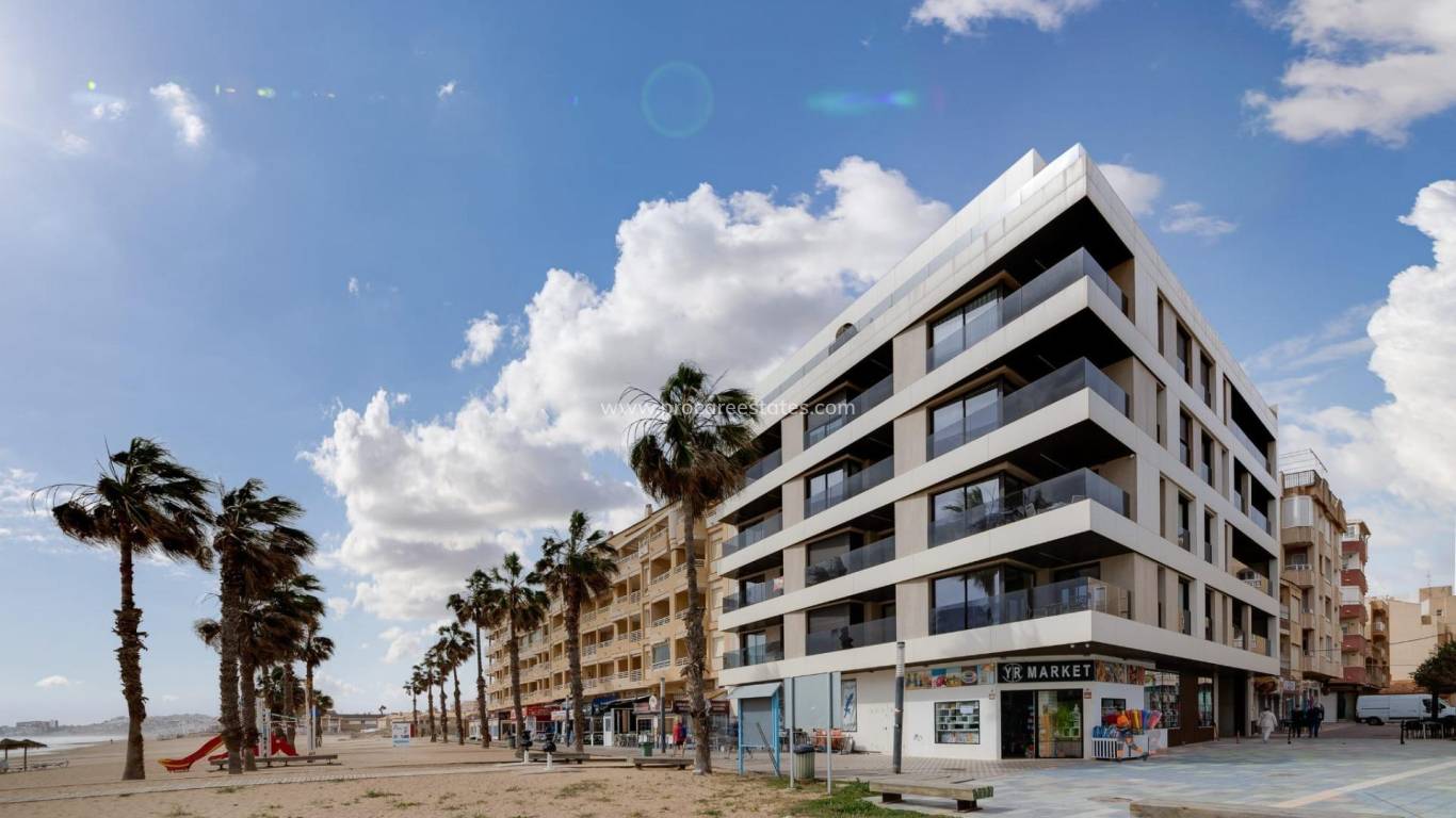 Resale - Apartment - Torrevieja - La Mata