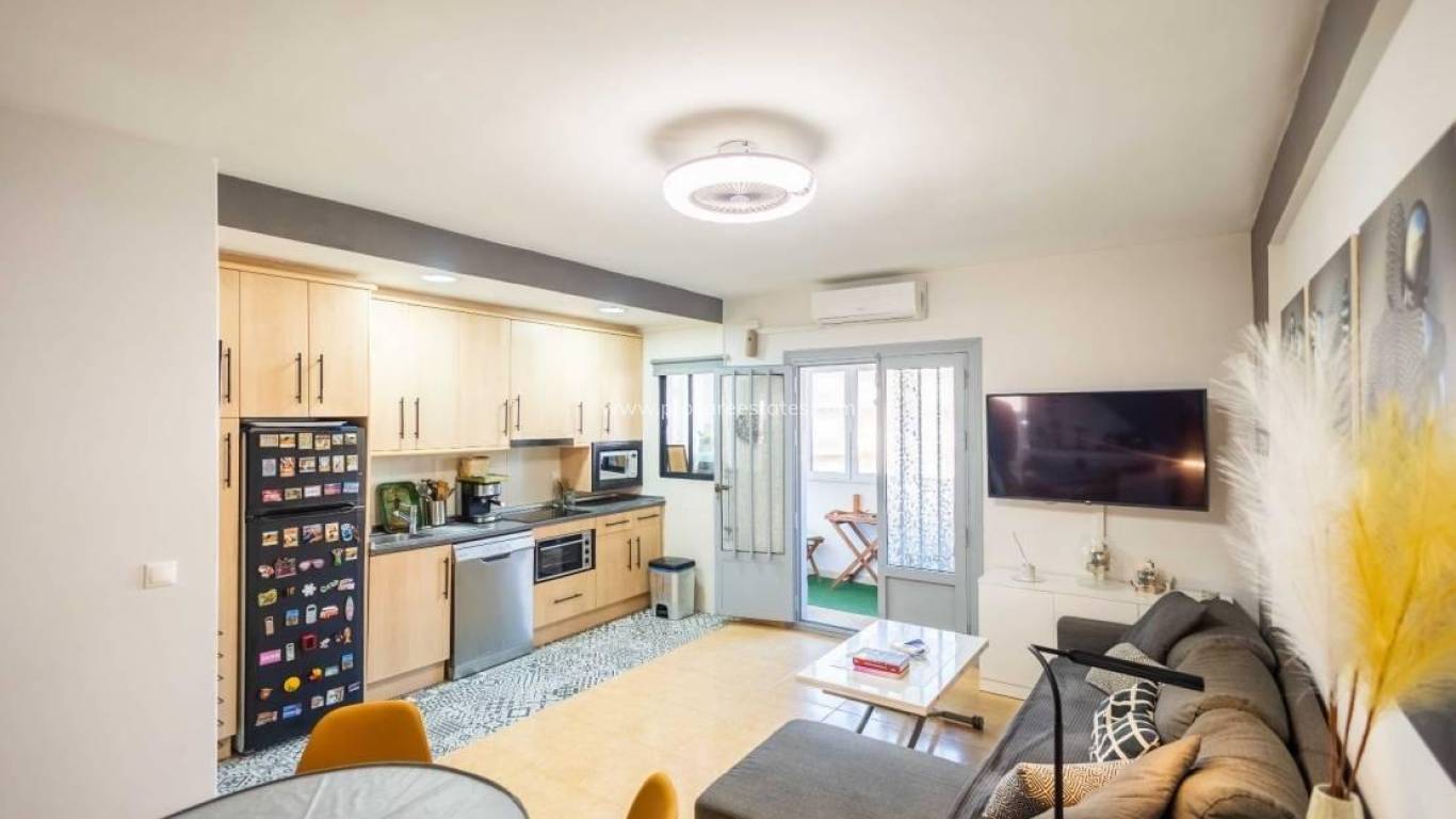 Resale - Apartment - Torrevieja - La Mata