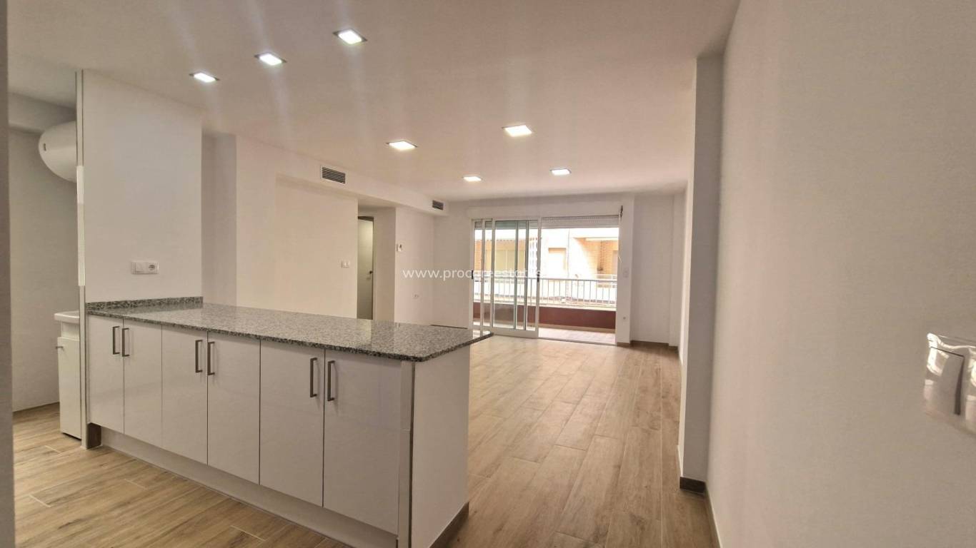 Resale - Apartment - Torrevieja - La Mata