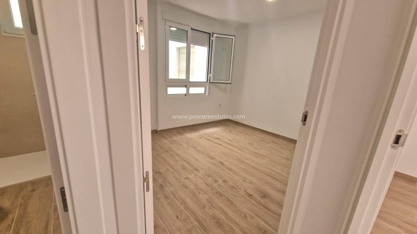 Resale - Apartment - Torrevieja - La Mata