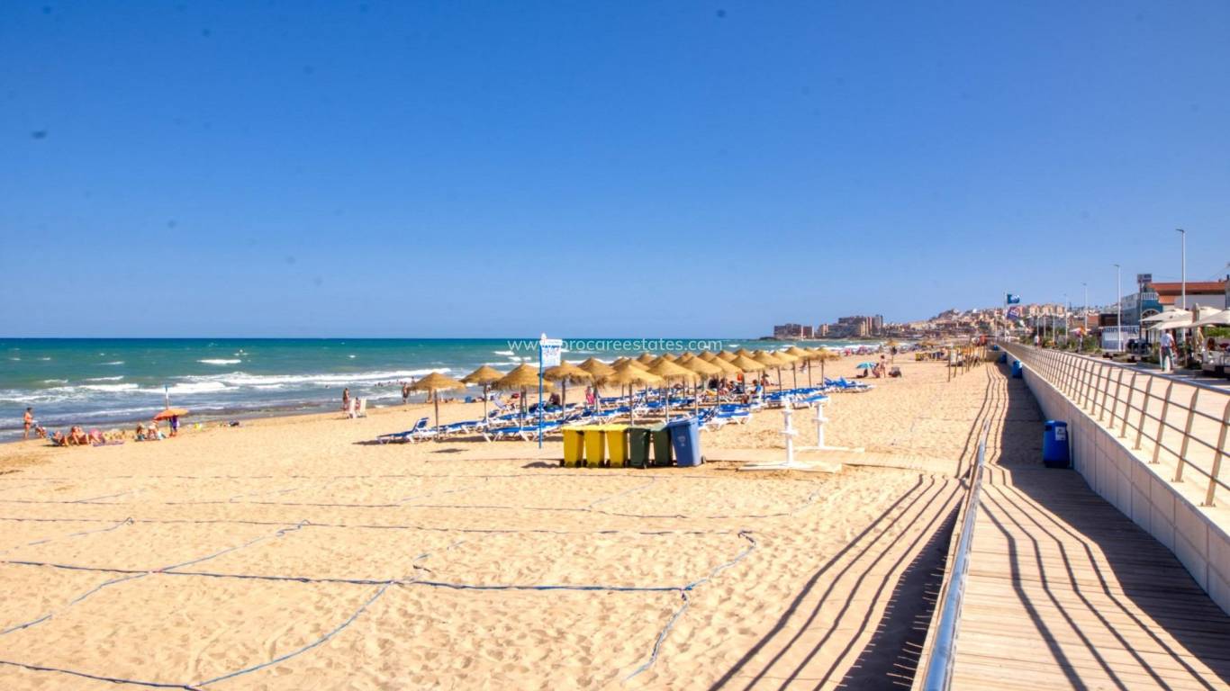 Resale - Apartment - Torrevieja - La Mata