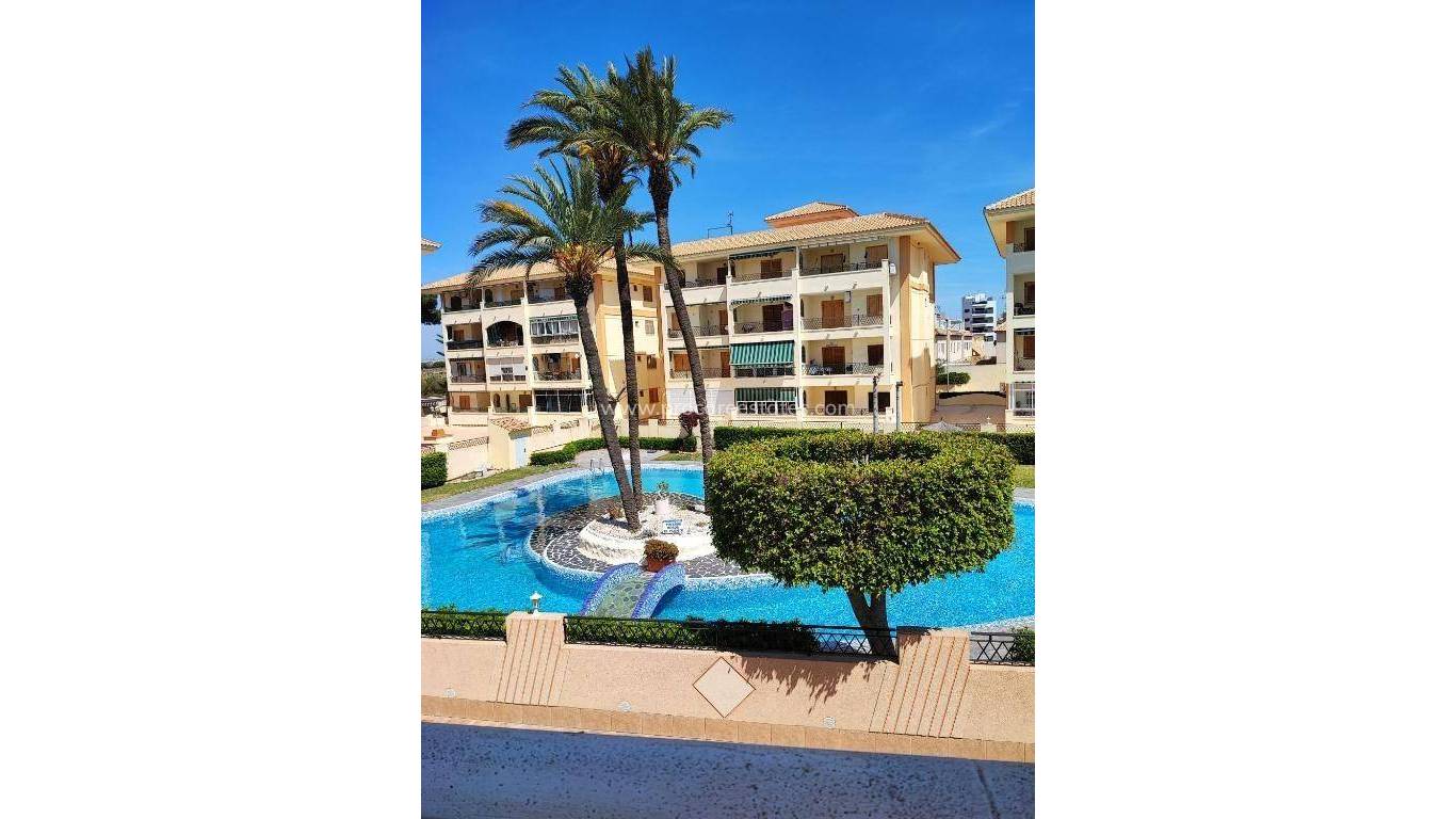 Resale - Apartment - Torrevieja - La Mata