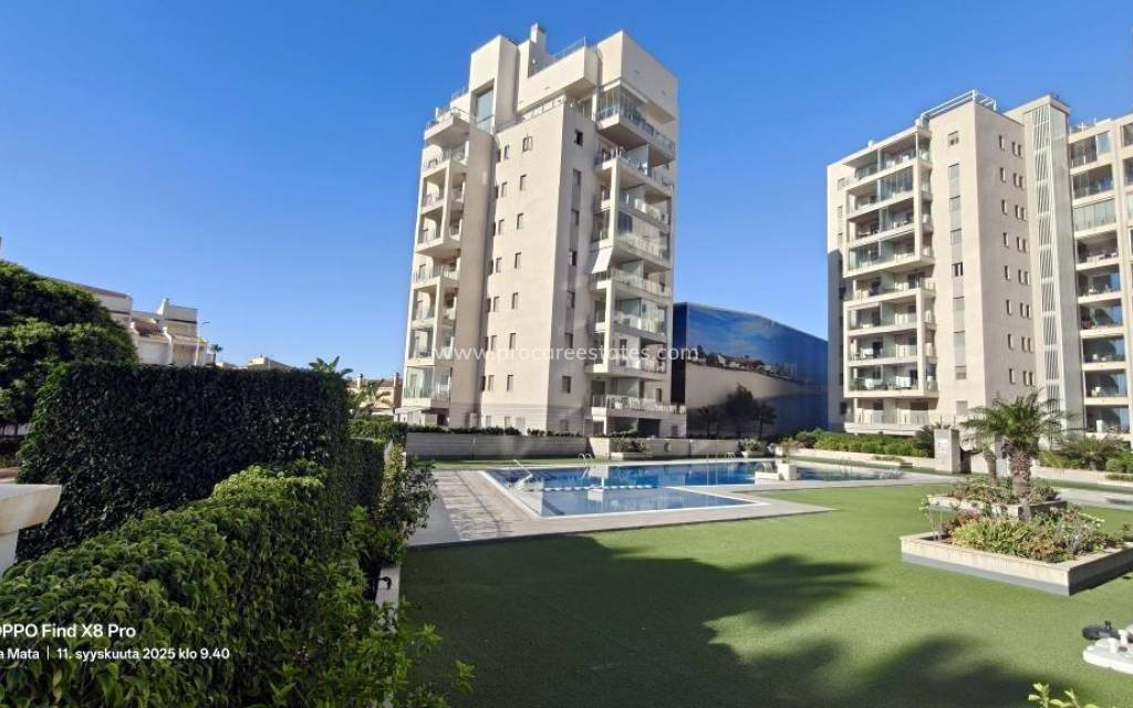 Resale - Apartment - Torrevieja - La Mata