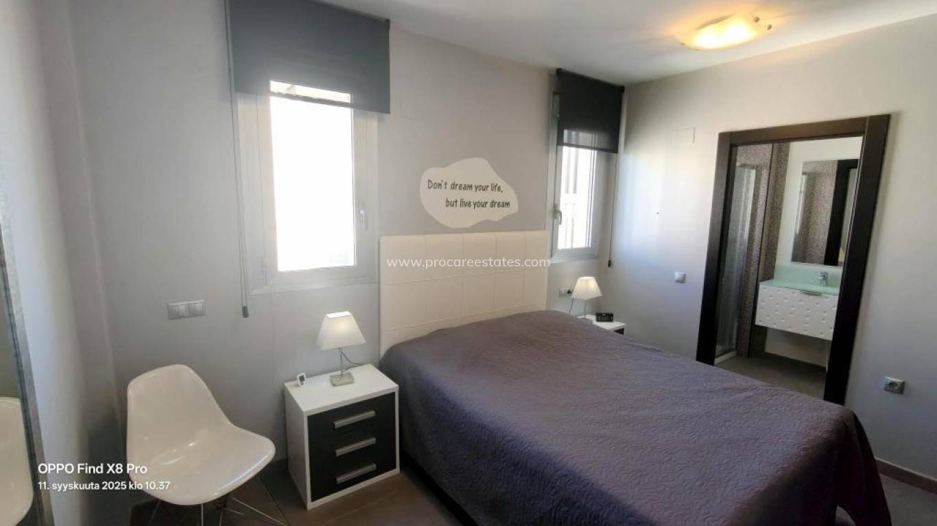 Resale - Apartment - Torrevieja - La Mata