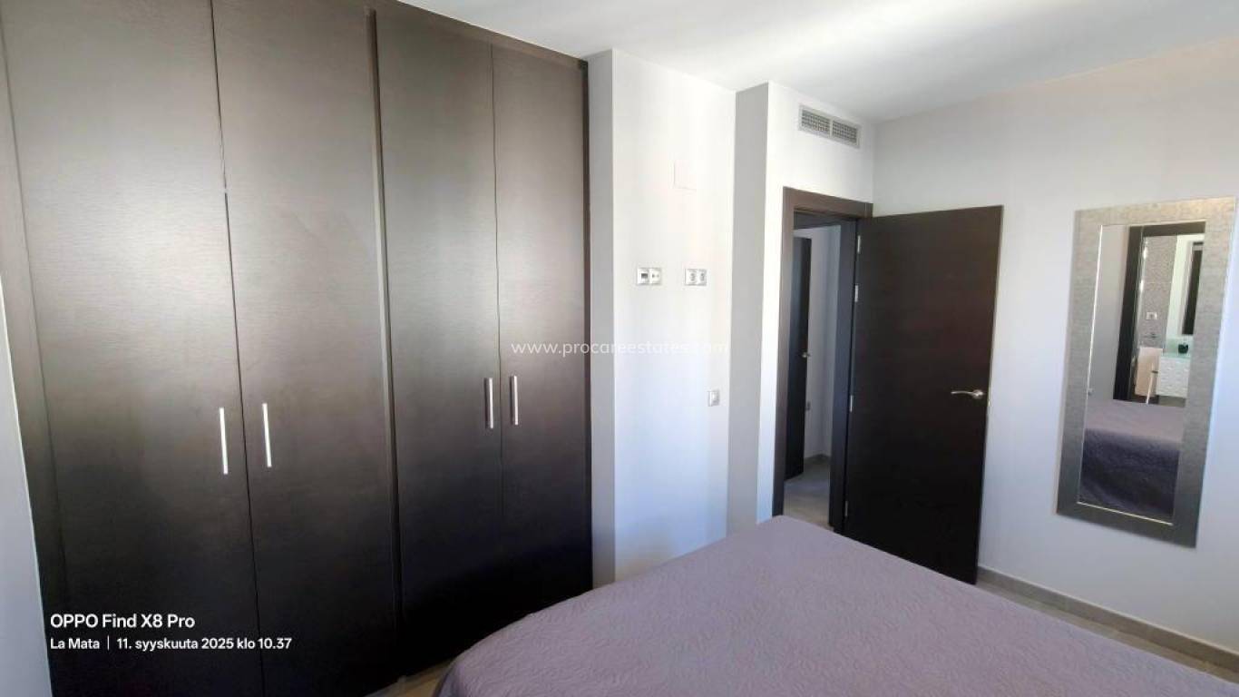 Resale - Apartment - Torrevieja - La Mata