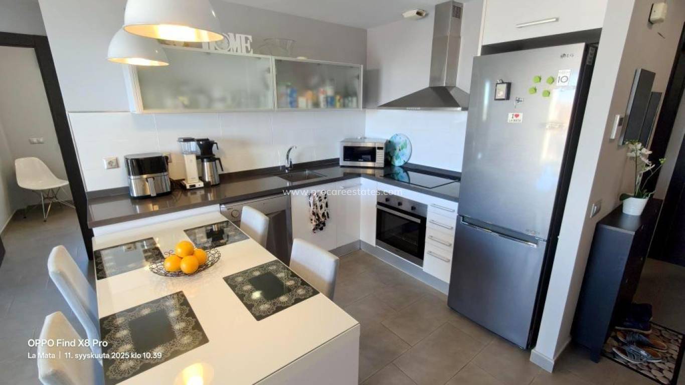 Resale - Apartment - Torrevieja - La Mata