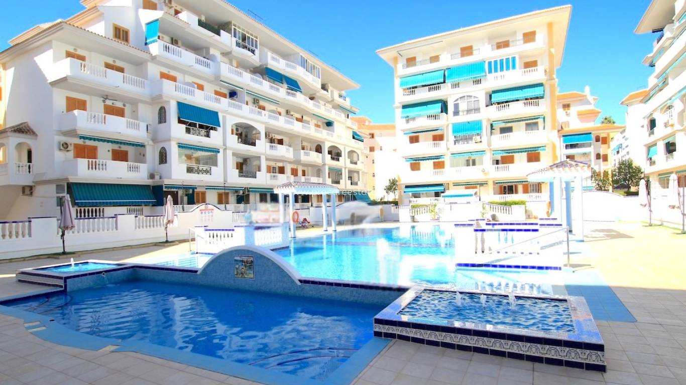 Resale - Apartment - Torrevieja - La Mata