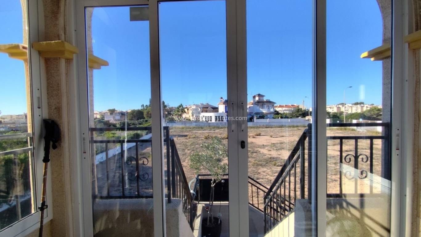 Resale - Apartment - Torrevieja - La Mata