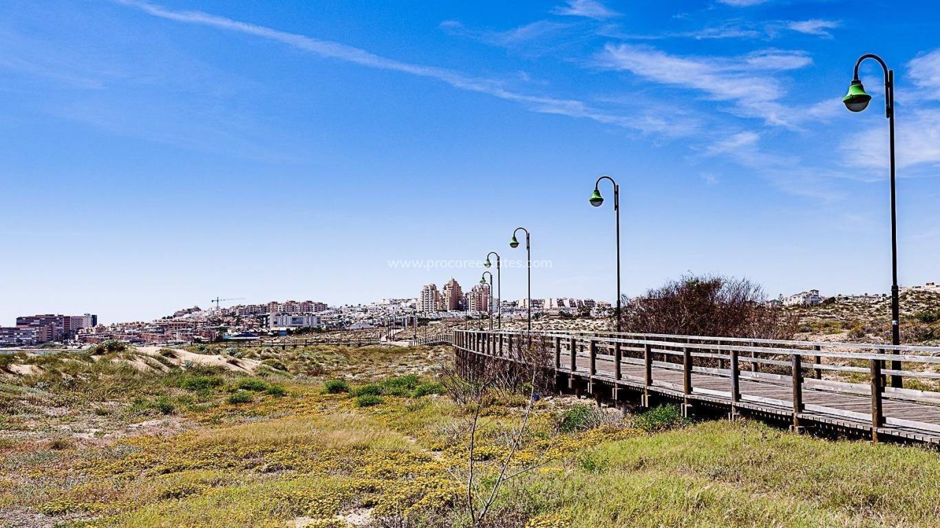 Resale - Apartment - Torrevieja - La Mata