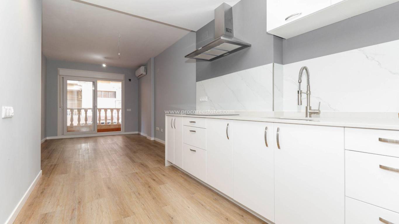 Resale - Apartment - Torrevieja - La Mata