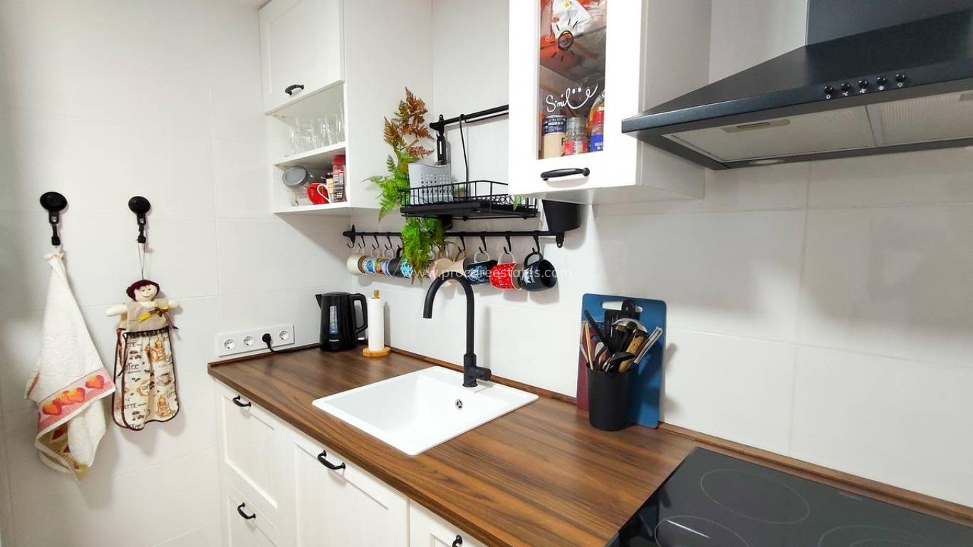 Resale - Apartment - Torrevieja - La Mata