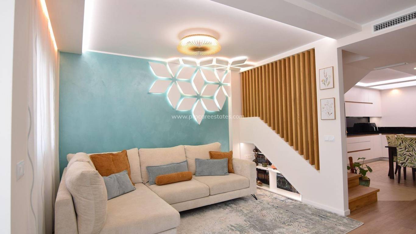 Resale - Apartment - Torrevieja - La Siesta - El Salado - Torreta