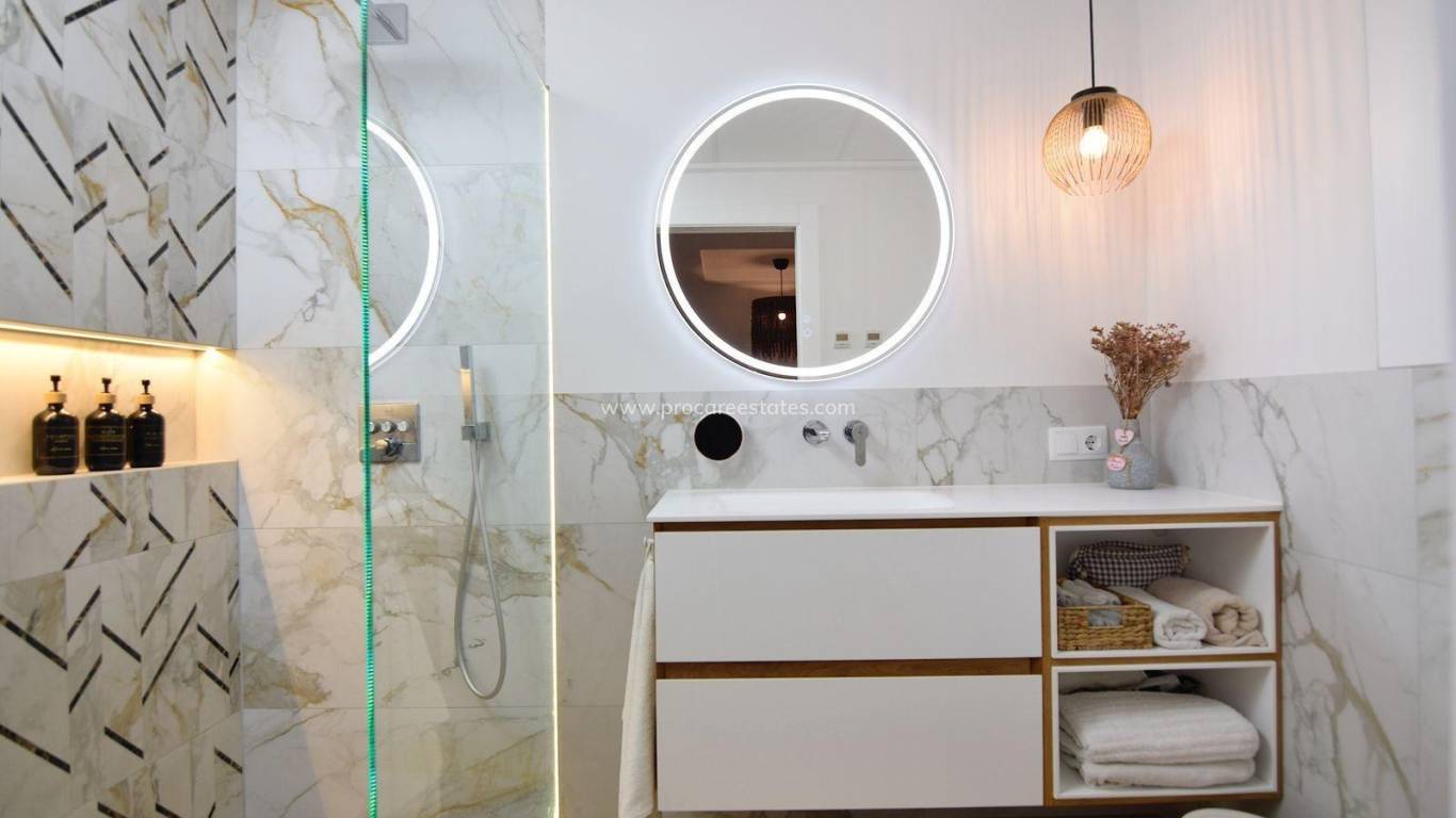 Resale - Apartment - Torrevieja - La Siesta - El Salado - Torreta