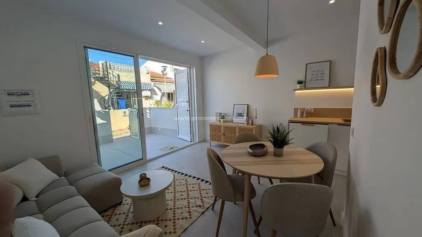 Resale - Apartment - Torrevieja - La Siesta - El Salado - Torreta