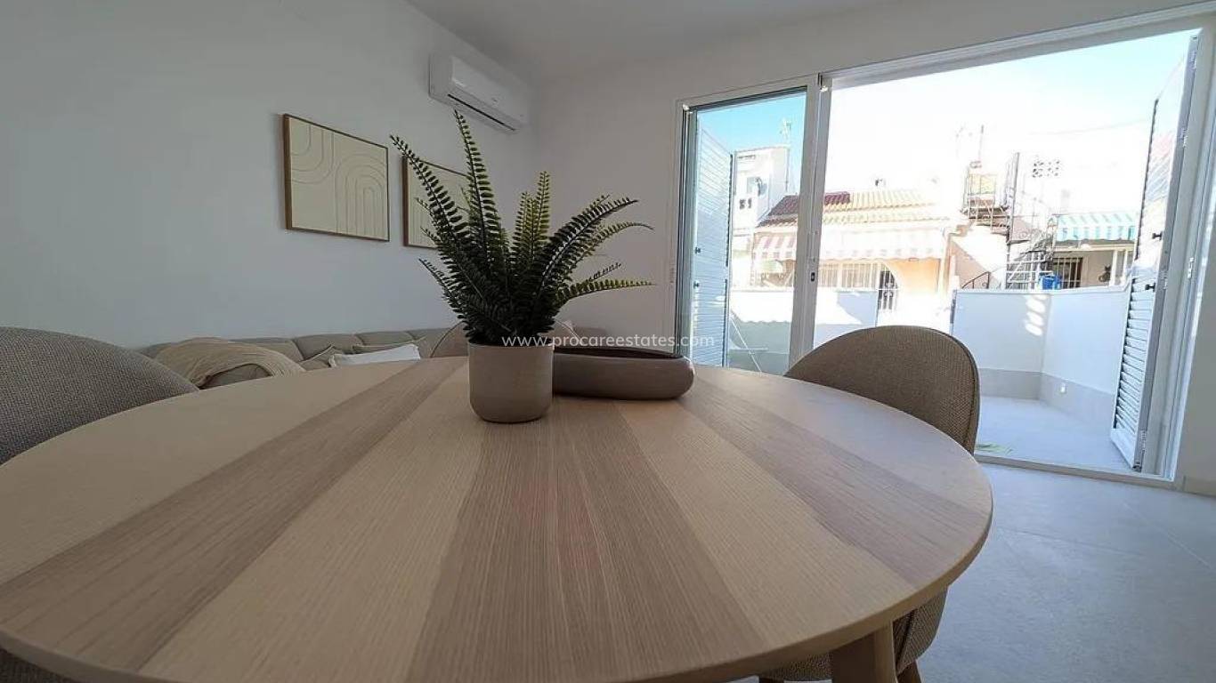 Resale - Apartment - Torrevieja - La Siesta - El Salado - Torreta